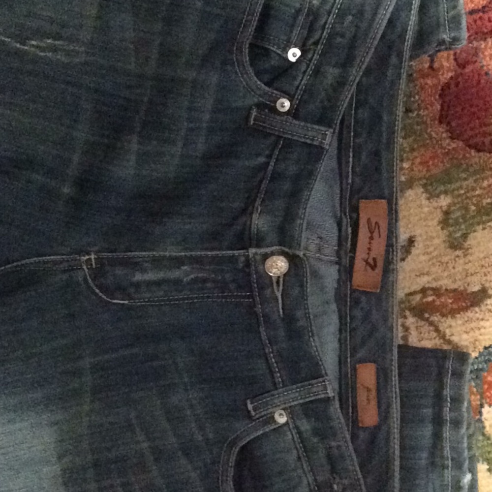 Jeans - Picture 2 of 4